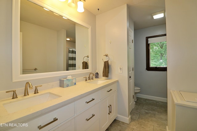 433 Clover Fork Dr, Knoxville, TN 37934 - bathroom featuring double vanity and tile patterned floors