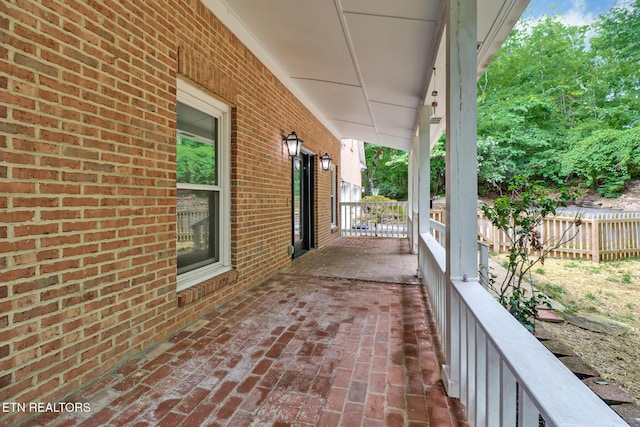110 Lakecrest Ln, Oak Ridge, TN 37830 - view of covered porch