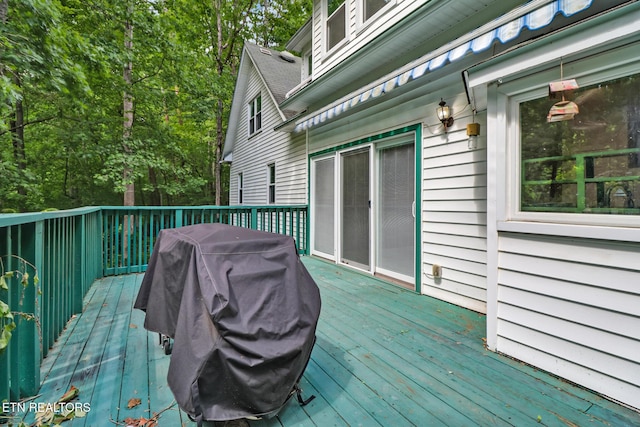 110 Lakecrest Ln, Oak Ridge, TN 37830 - wooden deck with grilling area