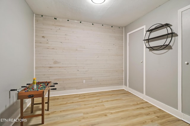 110 Lakecrest Ln, Oak Ridge, TN 37830 - interior space featuring light wood-style floors and wooden walls