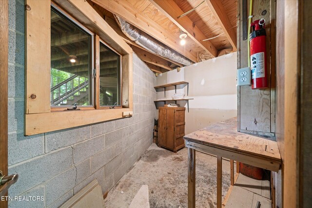 11 Londell Ct, Crossville, TN 38558