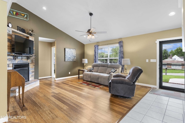 327 S Fowler St, Clinton, TN 37716 - photo 2