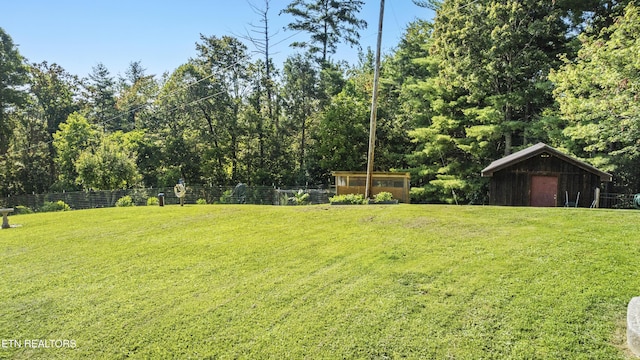 4720 Laws Rd, Del Rio, TN 37727 - view of yard featuring an outdoor structure