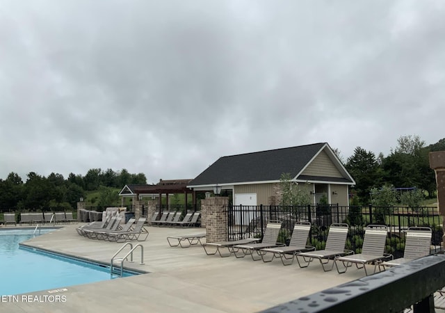 1221 Sky Top Ln, Powell, TN 37849 - community pool with a patio area