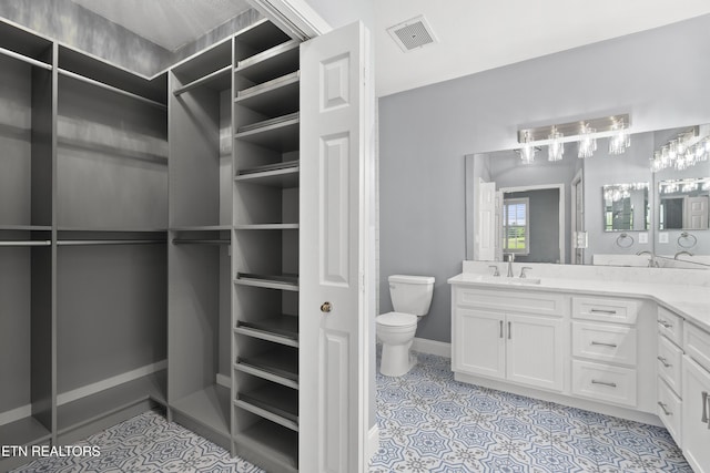 545 Rarity Bay Pkwy Unit 103, Vonore, TN 37885 - full bath with vanity and tile patterned floors