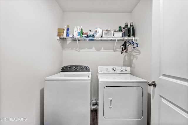 213 Newman Cir, Jefferson City, TN 37760 - laundry area featuring washer and clothes dryer