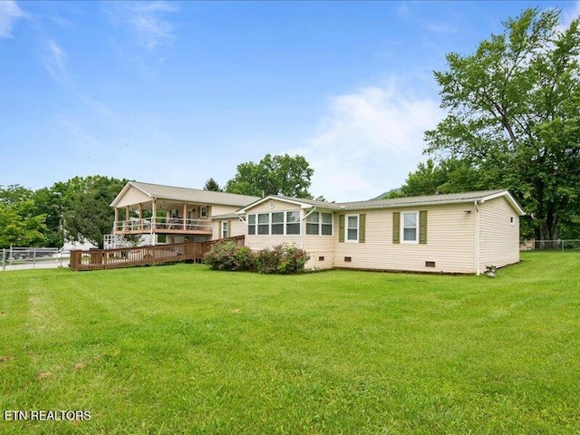 205 Ellison Rd, Lafollette, TN 37766 - back of property featuring crawl space