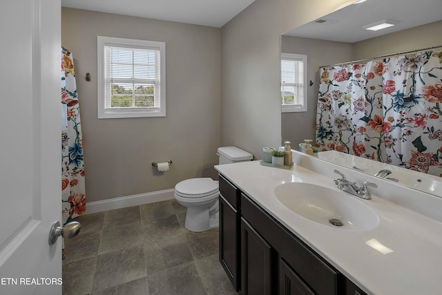 3038 Lazy River Dr, Knoxville, TN 37931 - full bathroom featuring vanity and curtained shower