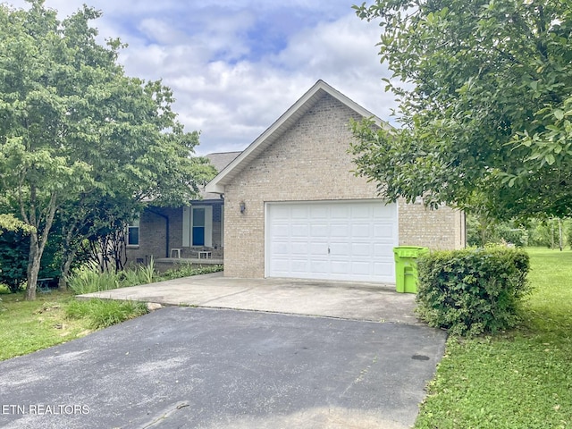 130 Chestnut Ct, Crossville, TN 38555 - photo 1