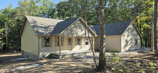 2333 Arrow Trl, Monterey, TN 38574 - view of front of property featuring covered porch and roof with shingles