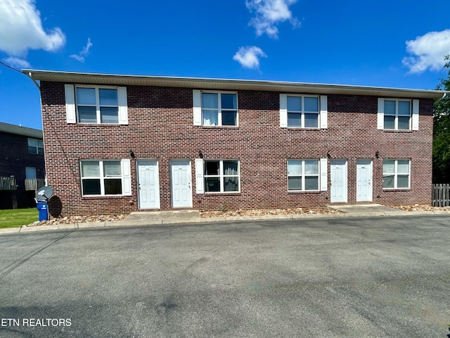 1582 Meadow Springs Dr, Jefferson City, TN 37760 - view of property featuring brick siding