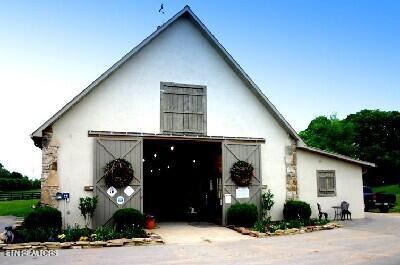 608 Wood Duck Dr, Vonore, TN 37885
