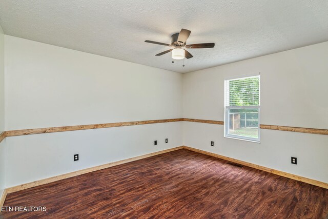 555 N Trigonia Rd, Greenback, TN 37742 - unfurnished room with wood finished floors, a ceiling fan, and a textured ceiling