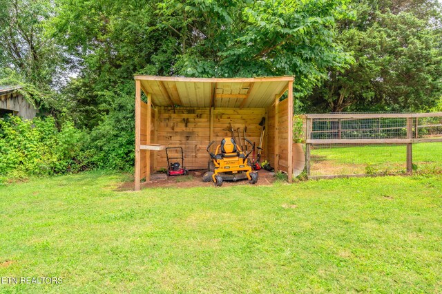 555 N Trigonia Rd, Greenback, TN 37742 - view of outbuilding featuring a detached carport