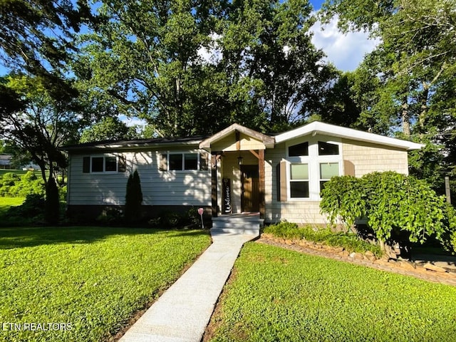 116 Lasalle Rd, Oak Ridge, TN 37830 - view of front of property featuring a front yard