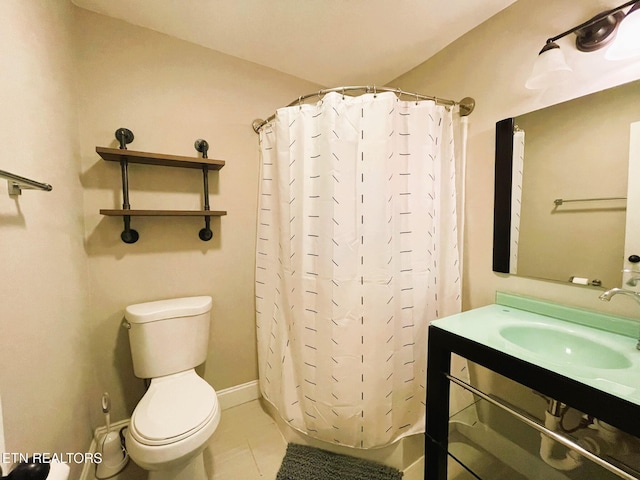 116 Lasalle Rd, Oak Ridge, TN 37830 - full bath featuring a shower with shower curtain, tile patterned floors, and vanity