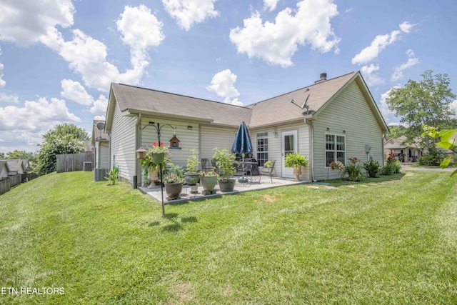 5632 Libby Way, Knoxville, TN 37924 - back of property featuring a patio and roof with shingles