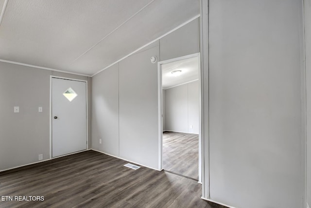6952 Cottonport Rd, Decatur, TN 37322 - foyer entrance with wood finished floors