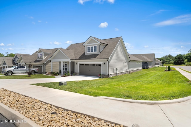 402 Sycamore Pl, Loudon, TN 37774 - view of front of house featuring driveway and a front yard