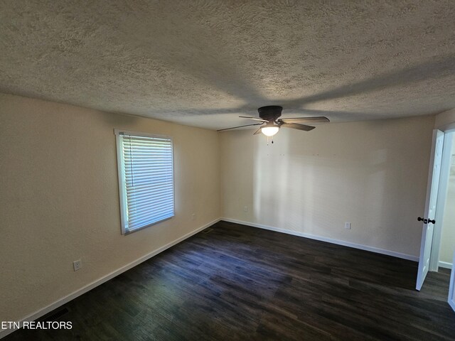 708 Ilchester Ave, Middlesboro, KY 40965 - photo 12