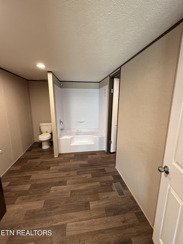 1684 Shields Dr, Morristown, TN 37814 - hall with wood finished floors, a textured ceiling, and recessed lighting