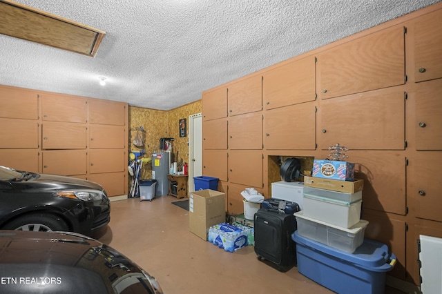 122 Glenwood Dr, Crossville, TN 38555 - garage featuring water heater