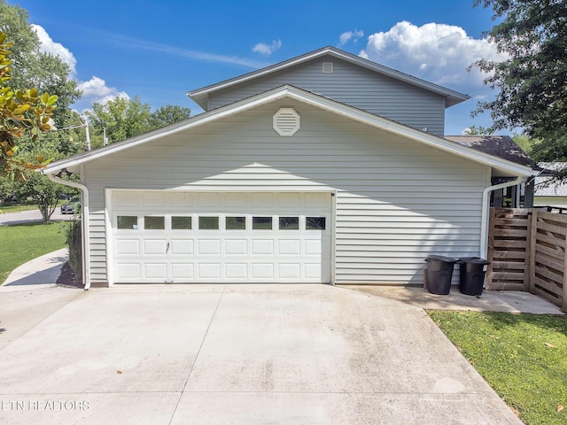 1839 Plumb Creek Cir, Knoxville, TN 37932 - view of home's exterior featuring driveway
