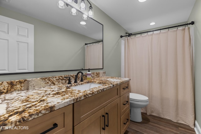 112 Reed Cir, Johnson City, TN 37601 - full bath with wood finished floors, vanity, recessed lighting, and a shower with curtain