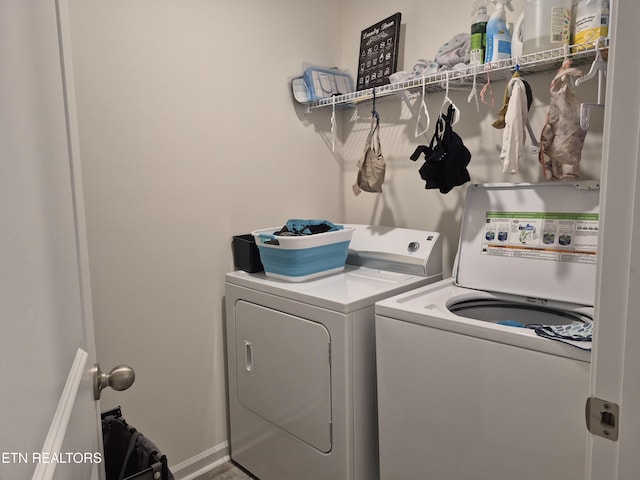 7515 Grasshopper Ln, Corryton, TN 37721 - laundry room with independent washer and dryer