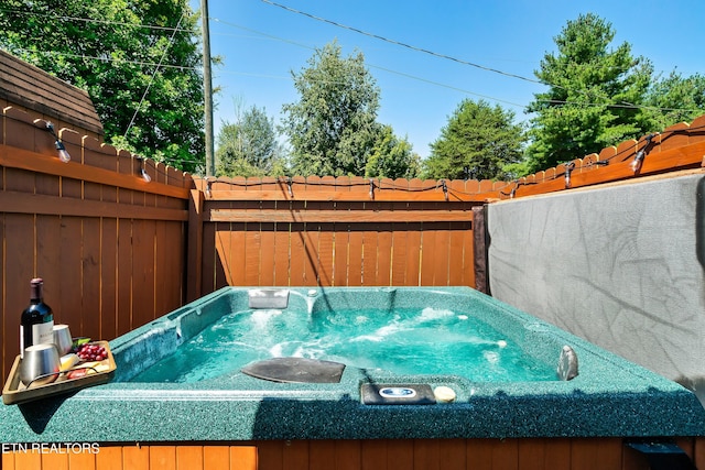 509 Thomas Loop Rd, Sevierville, TN 37876 - view of pool with a hot tub