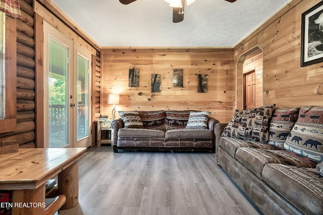 509 Thomas Loop Rd, Sevierville, TN 37876 - living room featuring a ceiling fan and wood finished floors