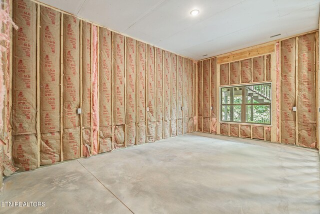 1100 Regality Way, Knoxville, TN 37923 - unfurnished room with unfinished concrete flooring