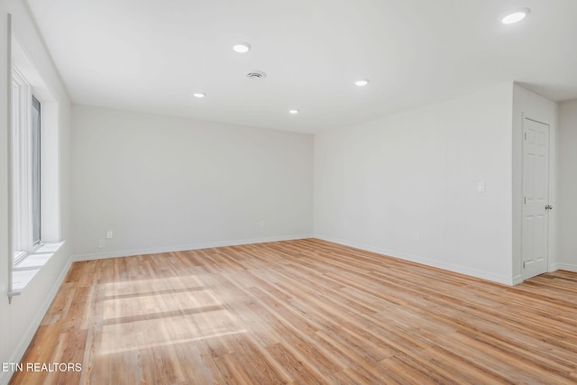 307 Gillen Dr, Sparta, TN 38583 - unfurnished room with light wood-style floors and recessed lighting