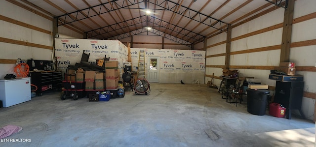1955 Terry Rd, Oneida, TN 37841 - view of garage