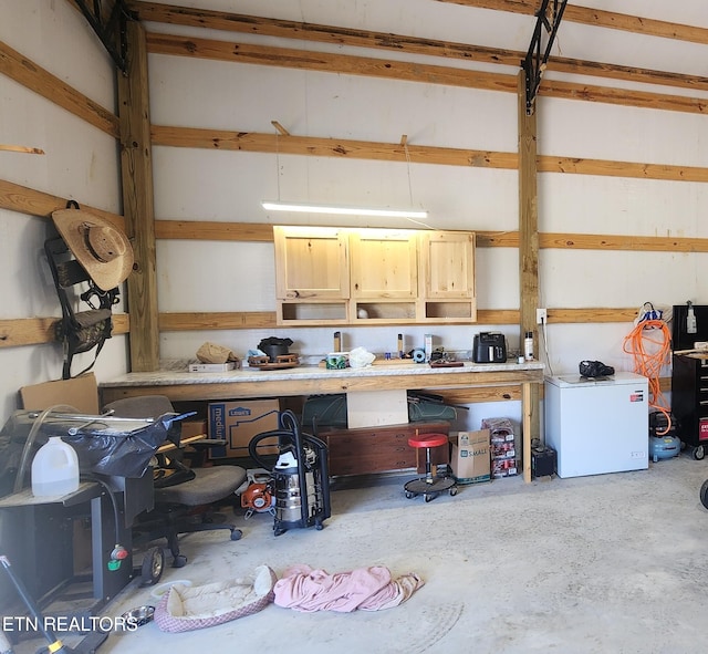 1955 Terry Rd, Oneida, TN 37841 - garage with a workshop area