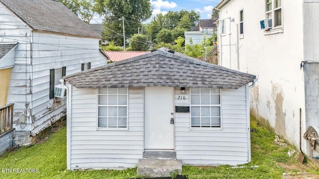 212 Clinton St, Harriman, TN 37748 - photo 2