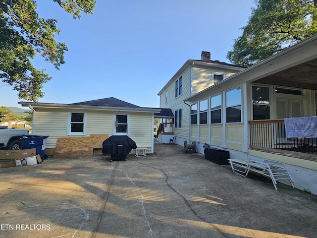 2824 W Cumberland Ave, Middlesboro, KY 40965 - view of home's exterior featuring a patio