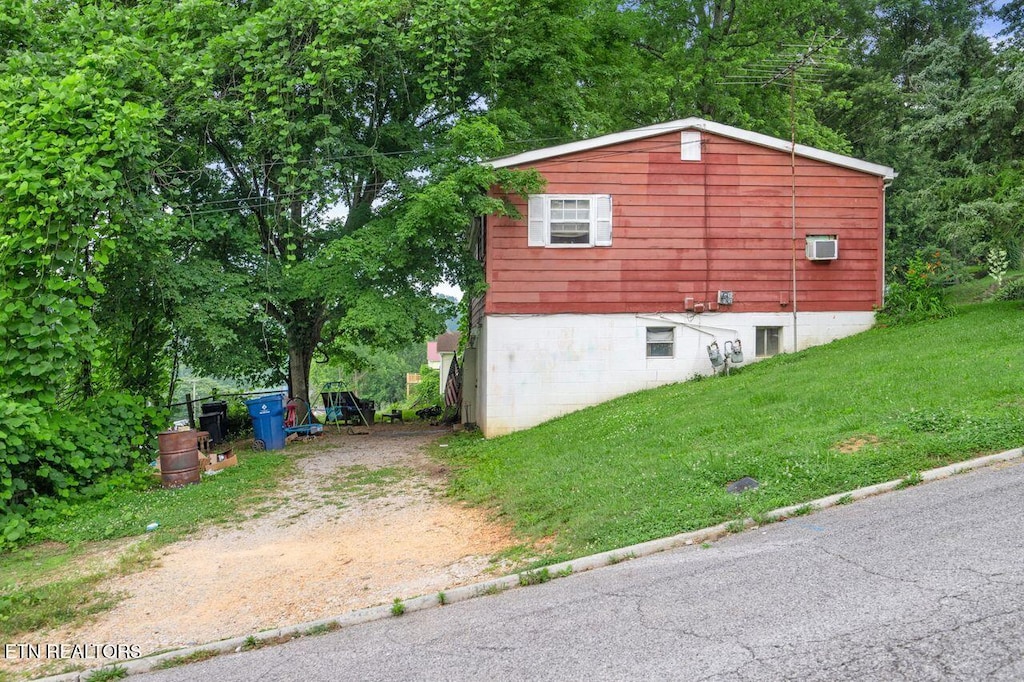 530 Sewanee St, Harriman, TN 37748 - photo 3
