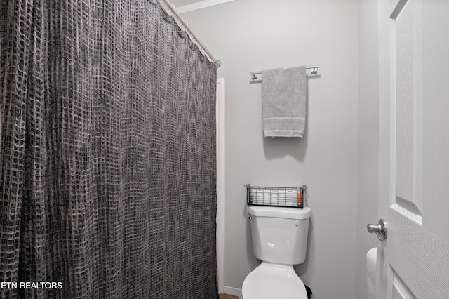238 Mac Ivey Ln, Lafollette, TN 37766 - full bathroom with toilet and a shower with curtain