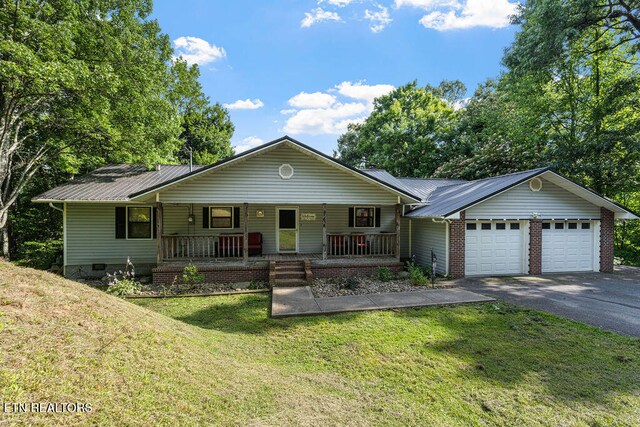 764 W Highland Dr, Gatlinburg, TN 37738 - photo 1