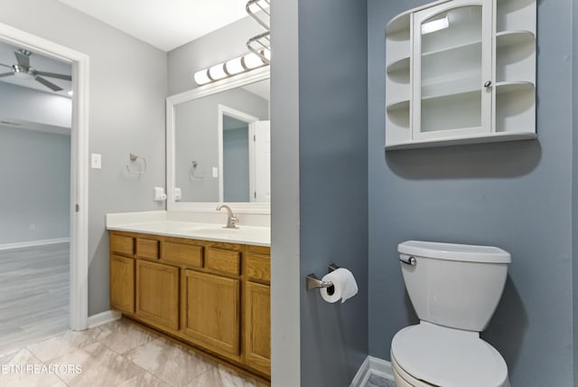 8808 Cedar Springs Ln, Knoxville, TN 37923 - half bath featuring vanity and ceiling fan