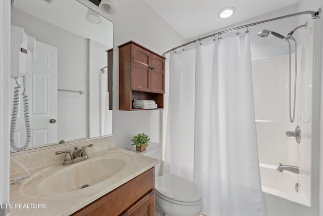 1269 Bentley Park Ln, Knoxville, TN 37922 - full bath featuring vanity and shower / tub combo