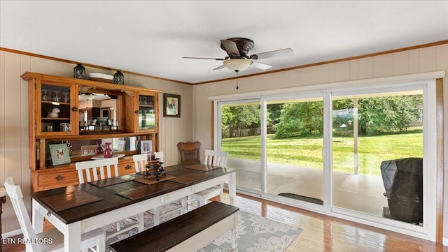 300 Clearfield Rd, Knoxville, TN 37922 - dining space featuring ceiling fan, crown molding, and light wood-type flooring