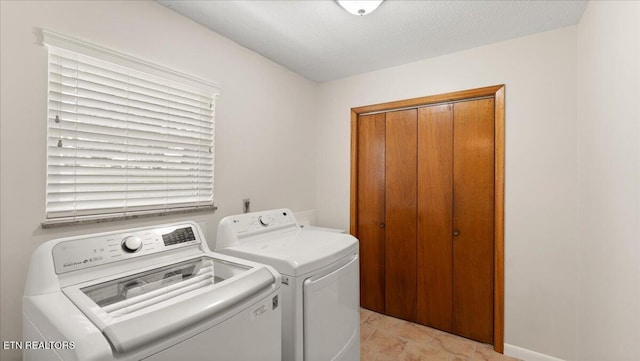 300 Clearfield Rd, Knoxville, TN 37922 - laundry area featuring washing machine and dryer