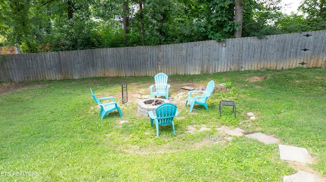 1517 Randal Park Dr, Knoxville, TN 37922 - fenced yard featuring a fire pit