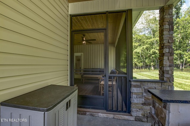 129 Dudi Trl, Vonore, TN 37885 - property entrance