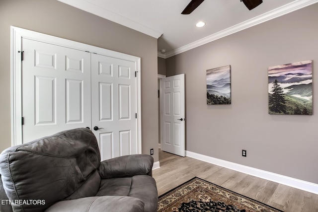 129 Dudi Trl, Vonore, TN 37885 - living area featuring ornamental molding, light wood-style floors, ceiling fan, and recessed lighting