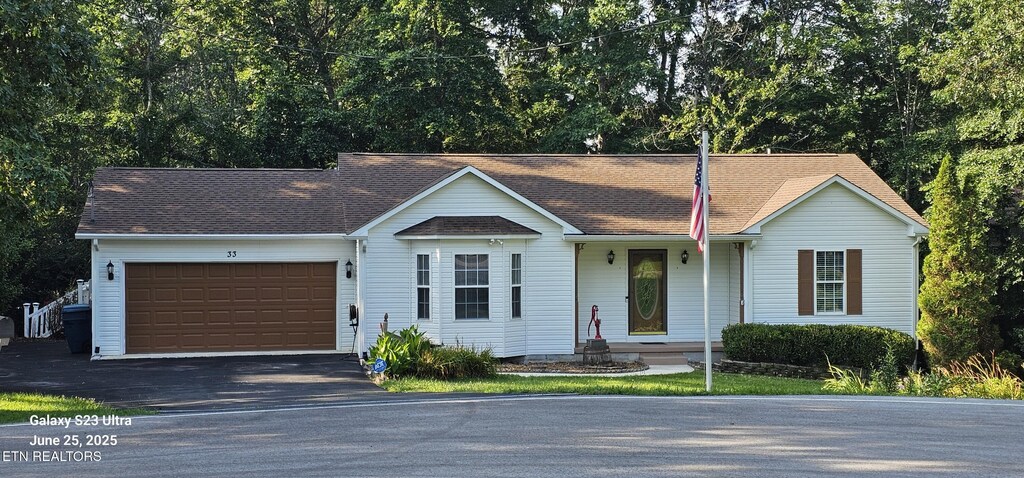 33 Tulip Ct, Crossville, TN 38555 - photo 1
