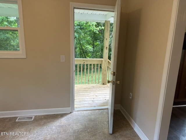 913 S Cumberland Ave, Lafollette, TN 37766 - photo 12
