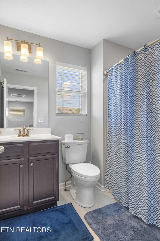 10703 Grantham Ln, Knoxville, TN 37932 - full bathroom with vanity and curtained shower